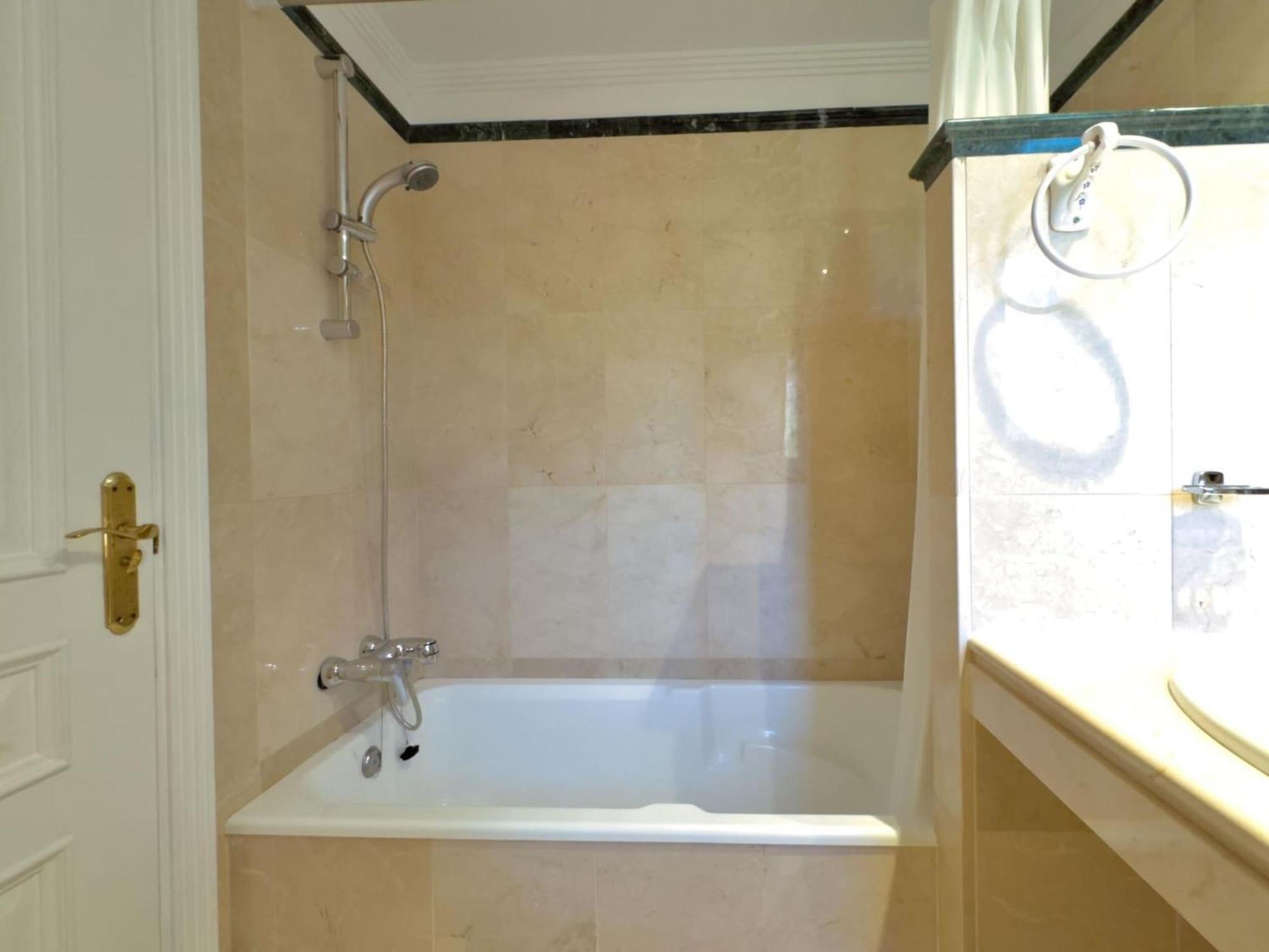 Ferienhaus Adosada En Santa Clara Marbella